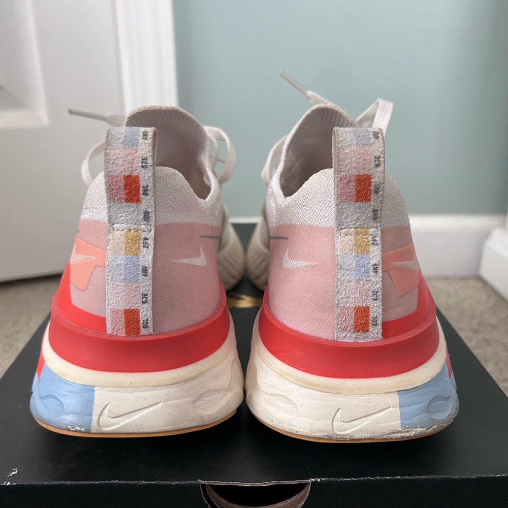 Nike Infinity React Running Shoes - image 3
